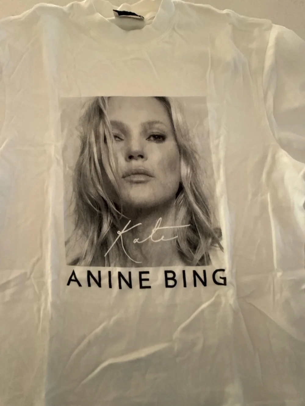Anine Bing s/s tshirt w/kate moss graphic - Picture 2 of 6